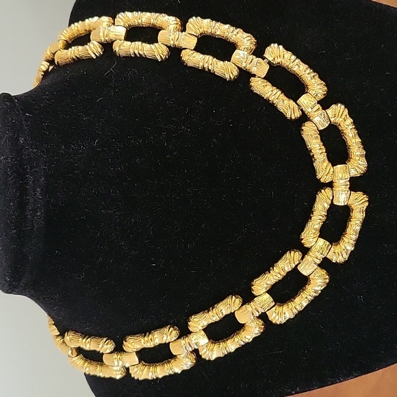Jewelry - CHUNKY GOLD TONE CHAIN LINK NECKLACE